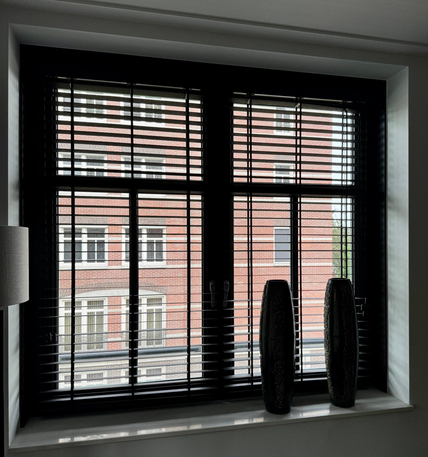 Zwarte bamboe Luxaflex - 165x85 cm, lamellen 5 cm, Huis en Inrichting, Stoffering | Gordijnen en Lamellen, Ophalen, Gebruikt, Zwart