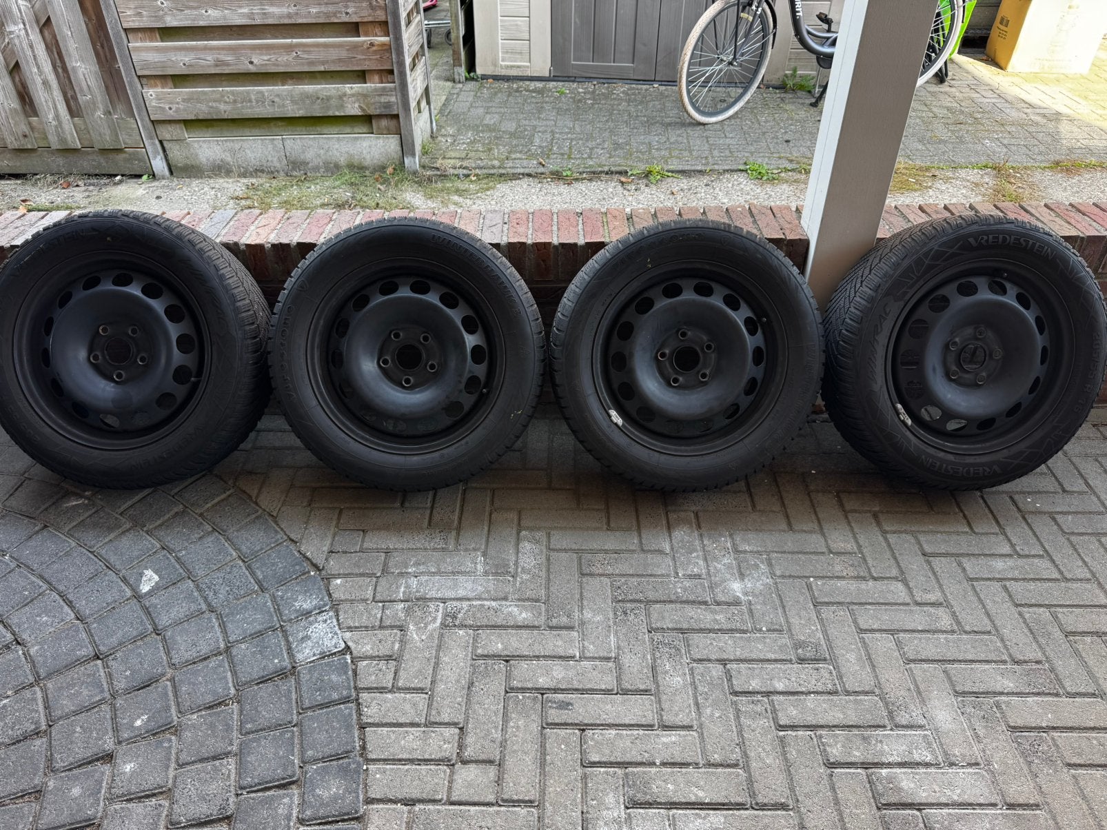 Winterbanden op stalen velg 205 55 R16 VW Golf, Ophalen, Gebruikt, 16 inch, Band(en)