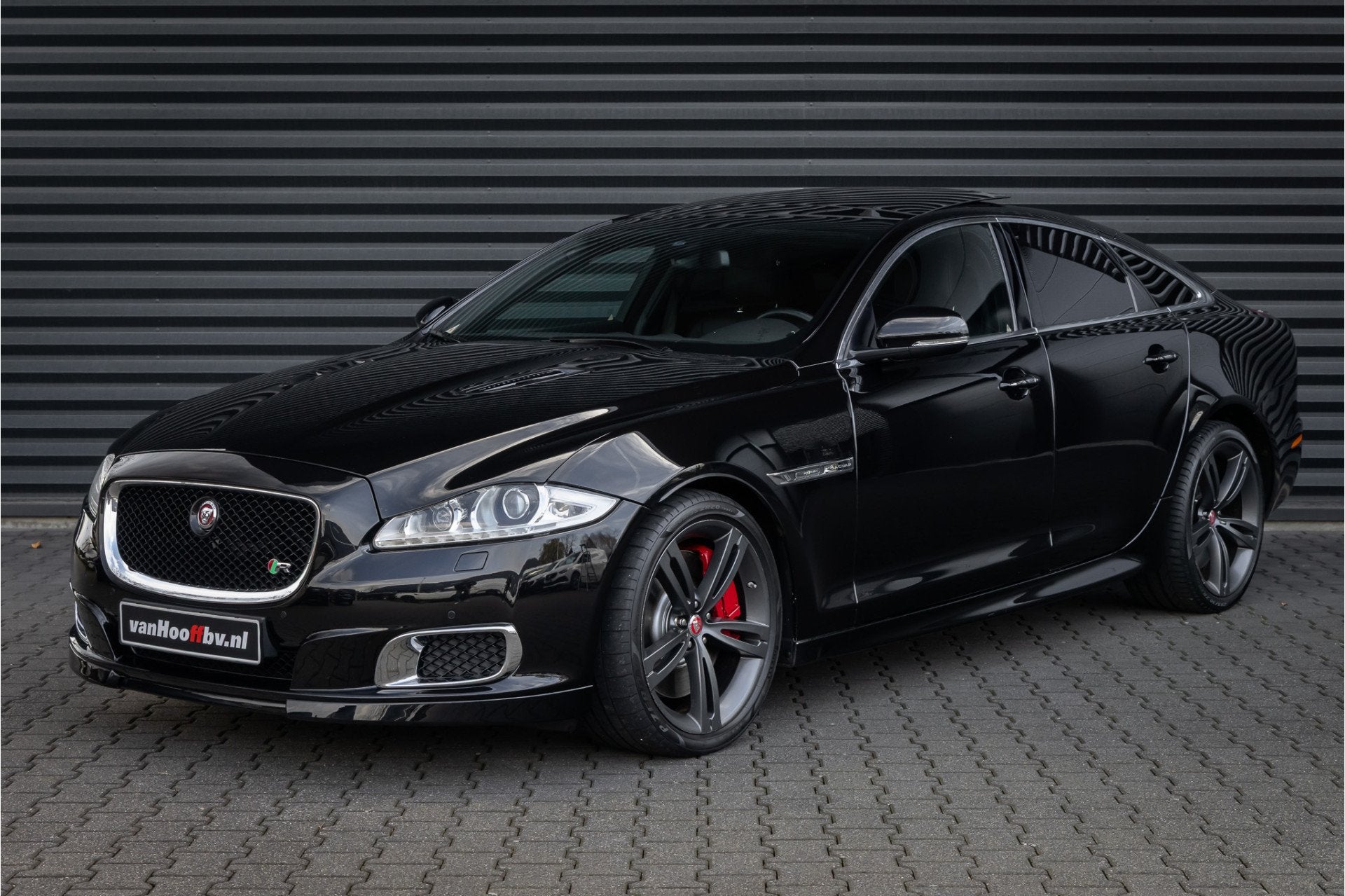 Jaguar XJR 5.0 V8 SC - Ultimate Black (bj 2015, automaat), Automaat, Euro 5, Achterwielaandrijving, Bedrijf