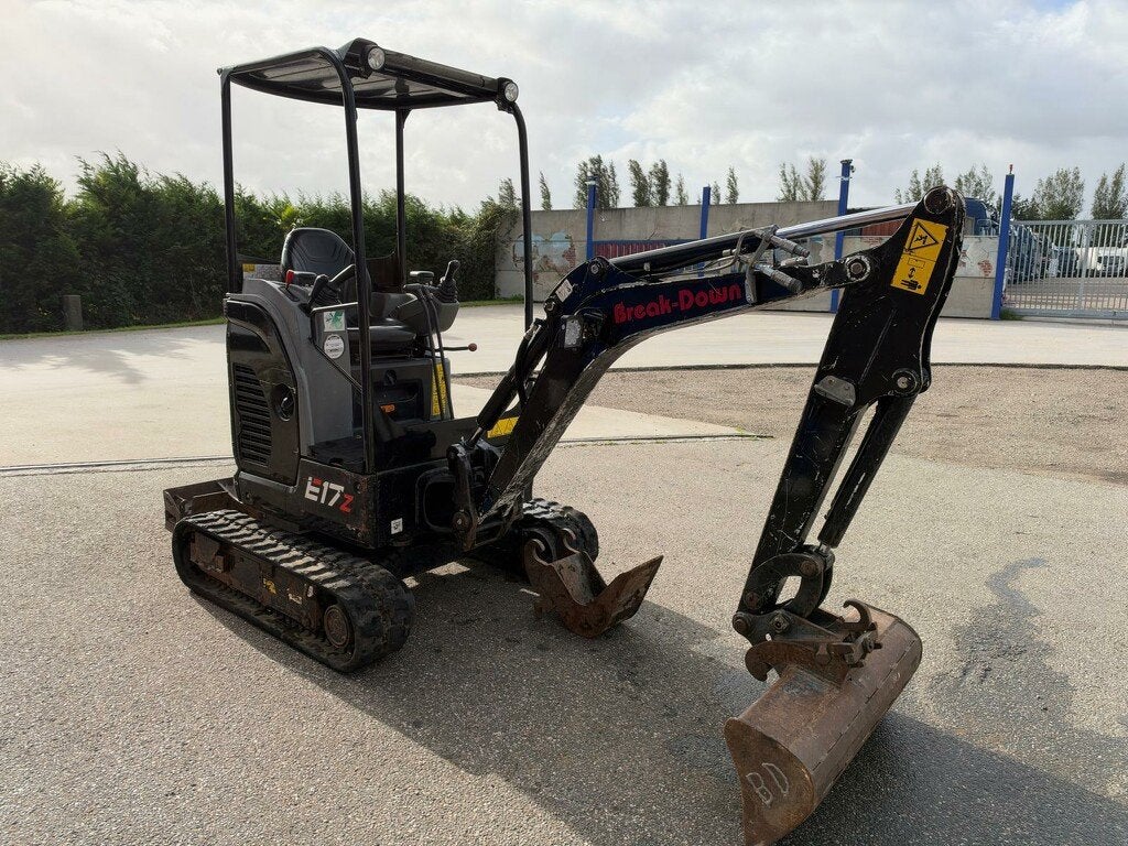 BOBCAT E17Z, Doosan Bob, Communications.emea@doosan.com, U Kodetky 1810
26301  Dobris, Graafmachine