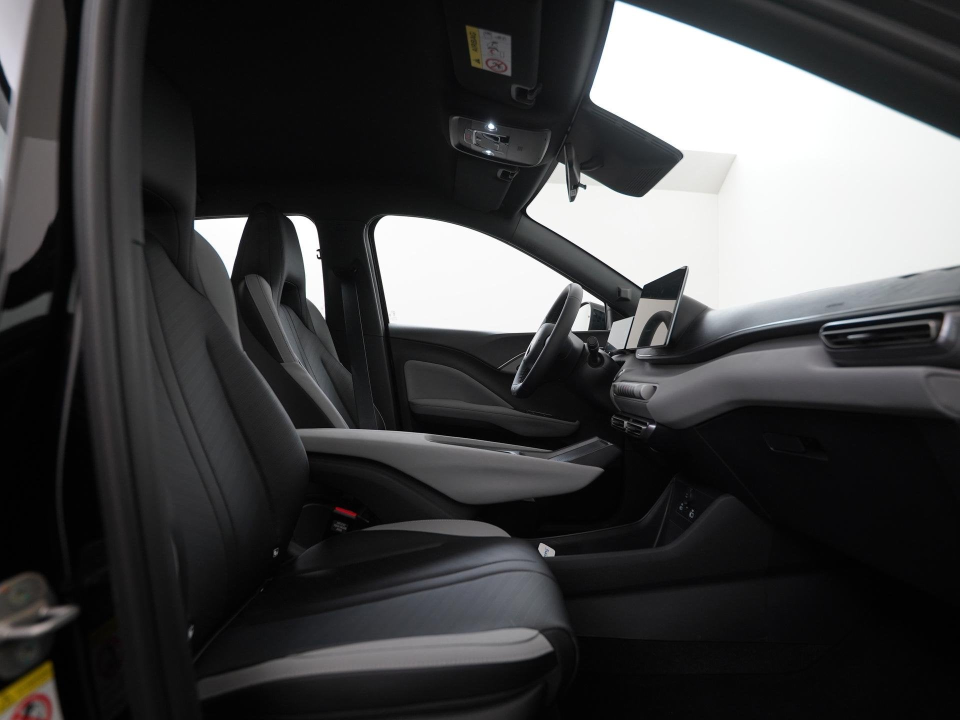 BYD DOLPHIN SURF Boost 43 kWh | Digital Cockpit | Navigatie, Auto's, BYD, Gebruikt, 322 km, Lichtsensor, 4 stoelen