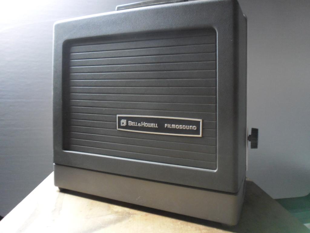 16 mm projector Bell and Howell, Verzamelen, Fotografica en Filmapparatuur, Ophalen, 1960 tot 1980, Projector