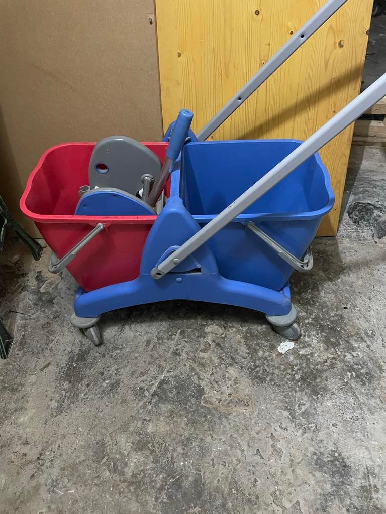 Professionele Schoonmaakkar met Emmers en Pers, Huis en Inrichting, Schoonmaakartikelen, Dweilemmer, -bak, of -wagen, Ophalen