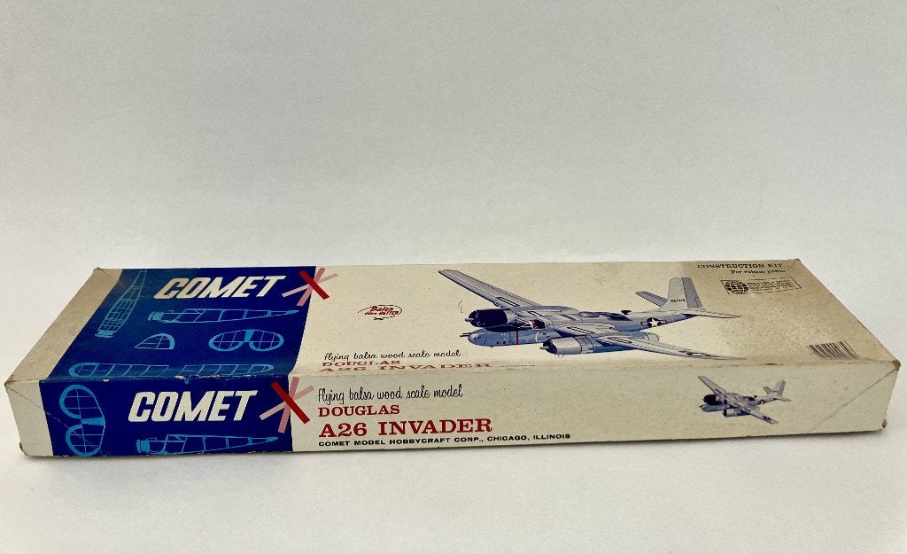 Comet Douglas A-26 Invader Flying Scale Model Kit nr. 3501, Overige merken, 1:72 tot 1:144, Nieuw, Ophalen of Verzenden
