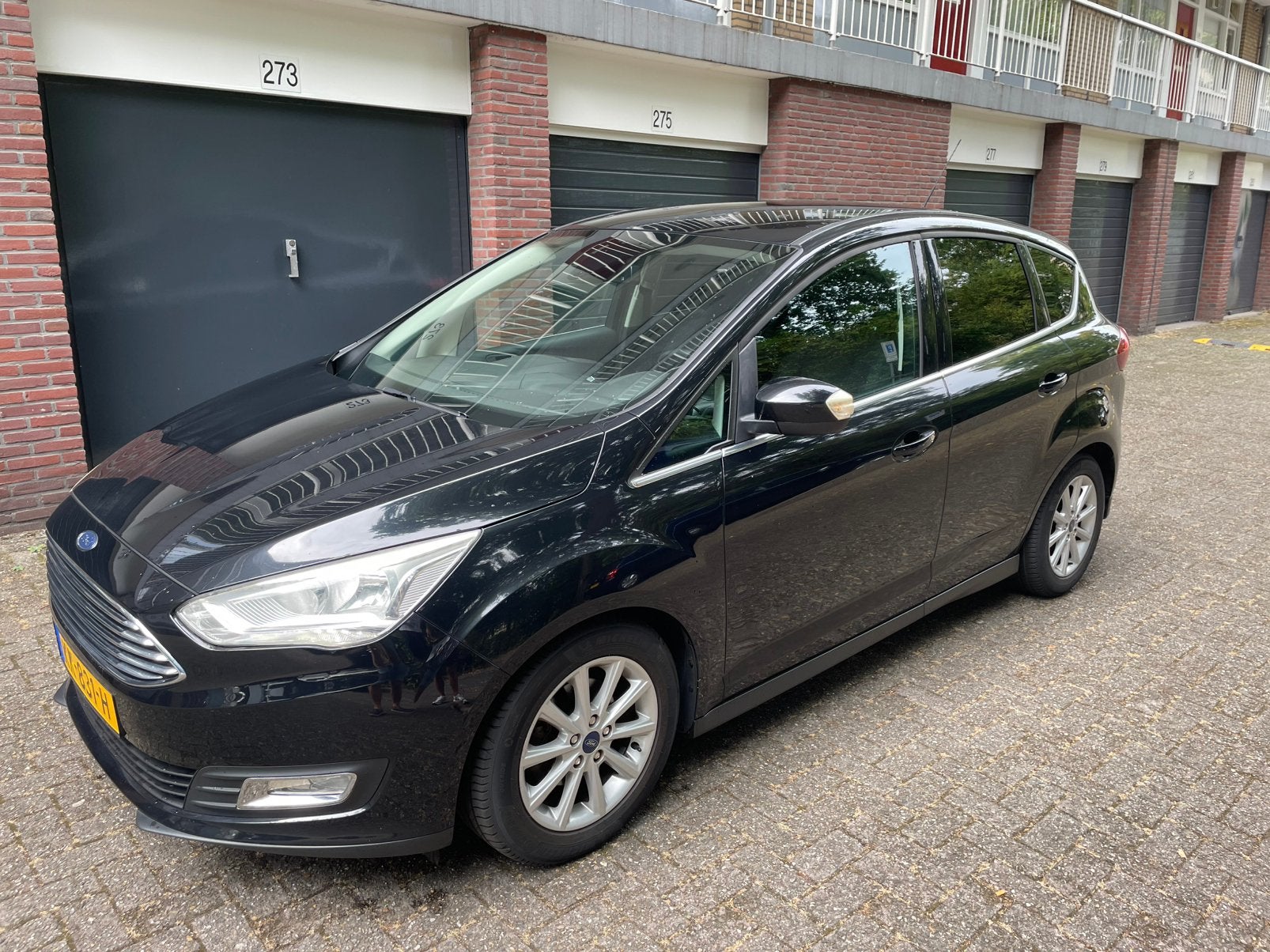 Ford C-Max 1.0i Titanium Ecoboost 125pk Clima-PDC-Navi-NAP, Auto's, Voorwielaandrijving, Zwart, Handgeschakeld, Particulier