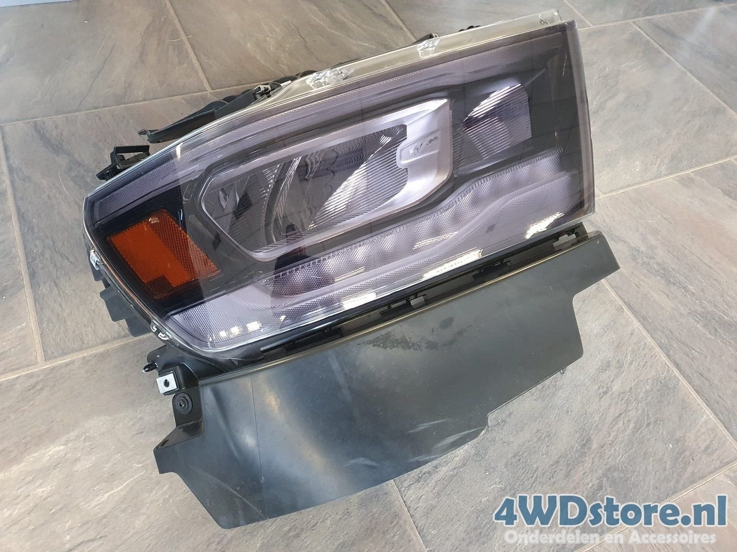 Koplamp Rechts Dodge RAM DT Sport - vanaf 2019 - 68533272AB, -, Overige automerken, -, Nieuw
