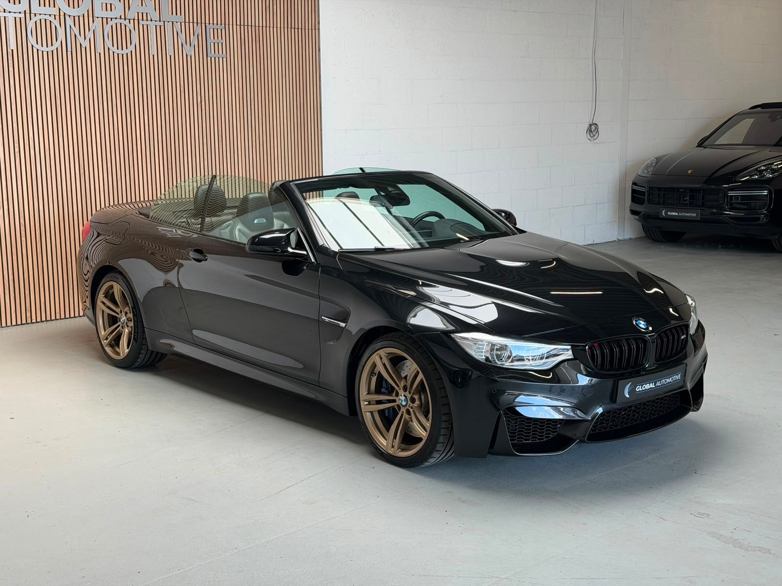 BMW 4-serie Cabrio M4 - MEMORY - HARMAN KARDON - LEDER, Automaat, Achterwielaandrijving, 4-Serie, Cabriolet