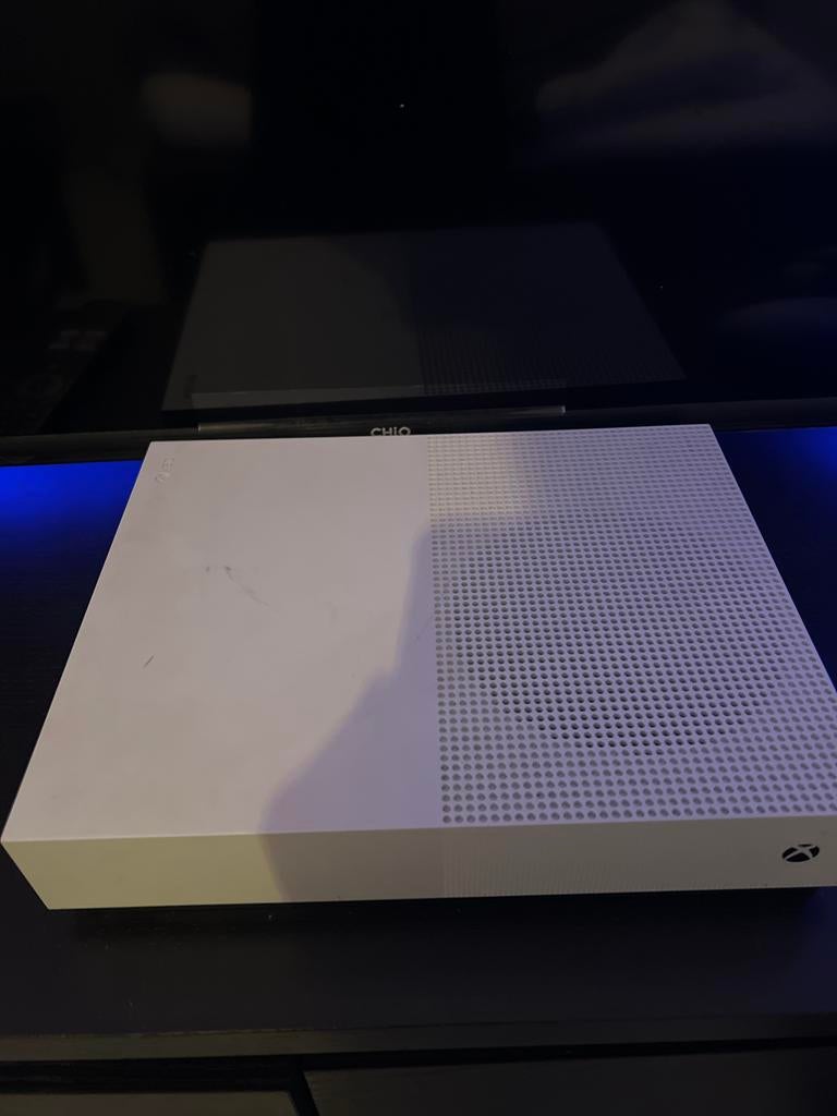 Xbox One S All-Digital Edition - Geen CD-uitvoer, Spelcomputers en Games, Spelcomputers | Xbox One, Gebruikt, Xbox One S All-digital