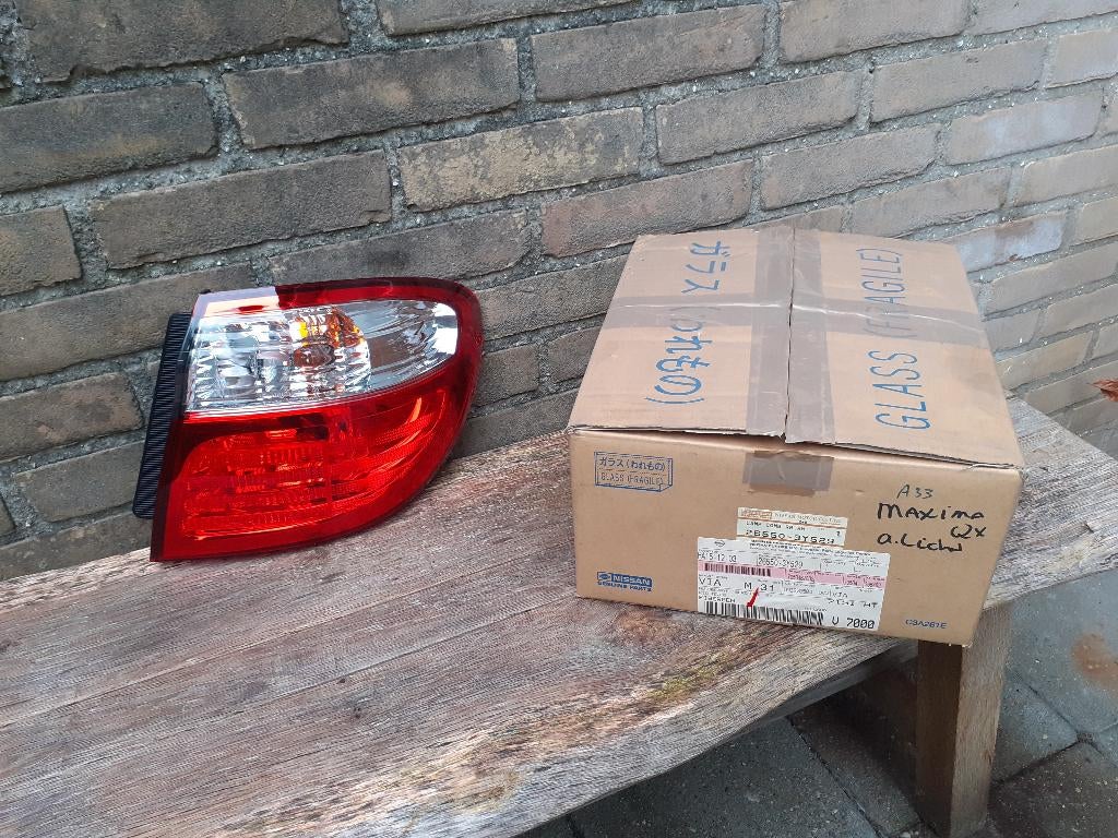 ACHTERLICHT Rechts - NISSAN MAXIMA QX - NOS / NIEUW - ORG., Auto-onderdelen, Verlichting, Verzenden, Nieuw, Nissan