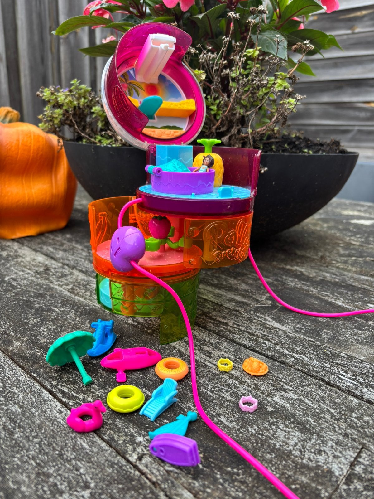 Polly Pocket Draai & Verras limonade kan div.  accessoires, Verzenden