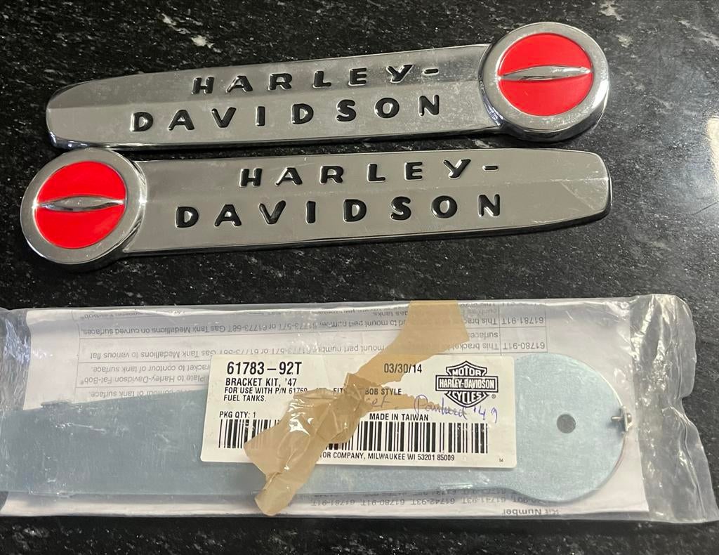 Harley Davidson panhead tankemblemen met bracket kit, Ophalen of Verzenden, Gebruikt