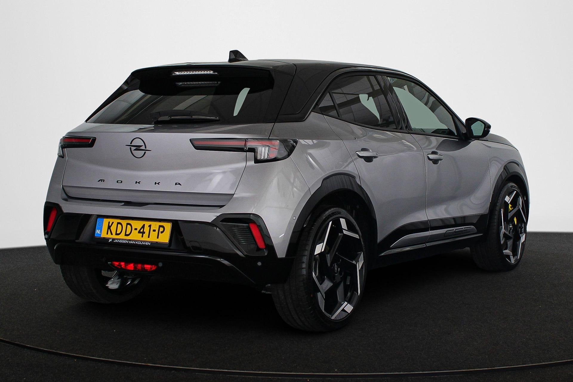 Opel Mokka Electric GSE 54 kWh Achteruitrijcamera Apple CarP, Auto's, Zwart, Mokka-e, Alcantara, Origineel Nederlands
