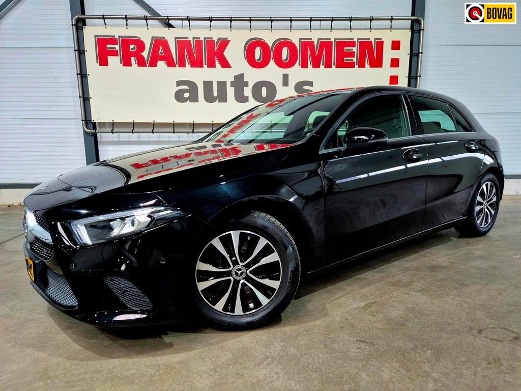 Mercedes-Benz A-klasse 180 136PK Business Line + LED|DAB|Nav, Voorwielaandrijving, 136 pk, Gebruikt, 4 cilinders