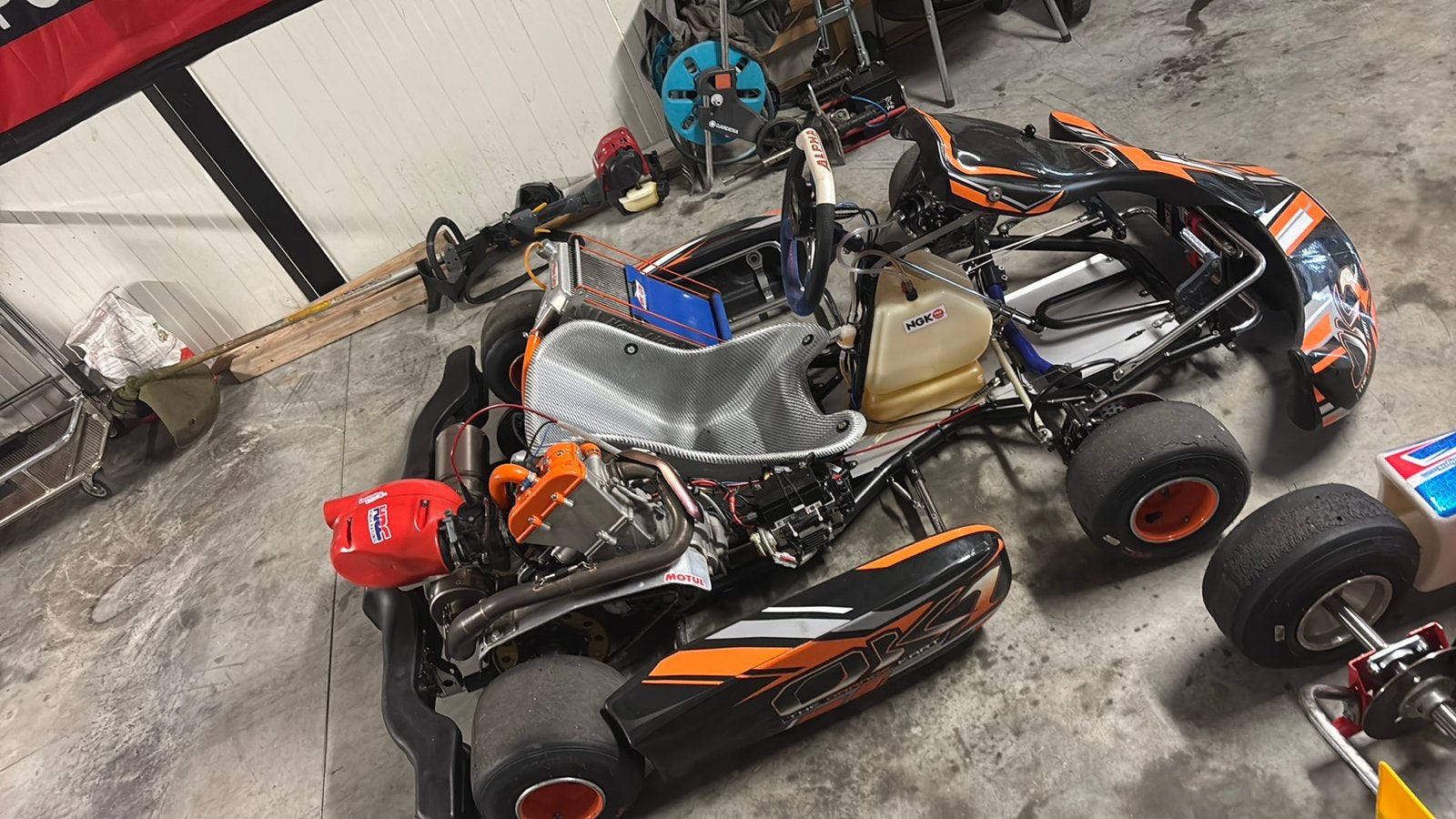 Vampire, Ophalen of Verzenden, Zo goed als nieuw, Kart