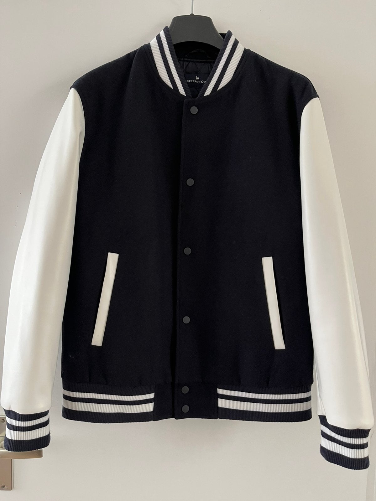 Nieuwe Jas merk Steppin Out Varisity koste 129,95 maat XL, Ophalen of Verzenden, Zo goed als nieuw, Maat 56/58 (XL), Blauw