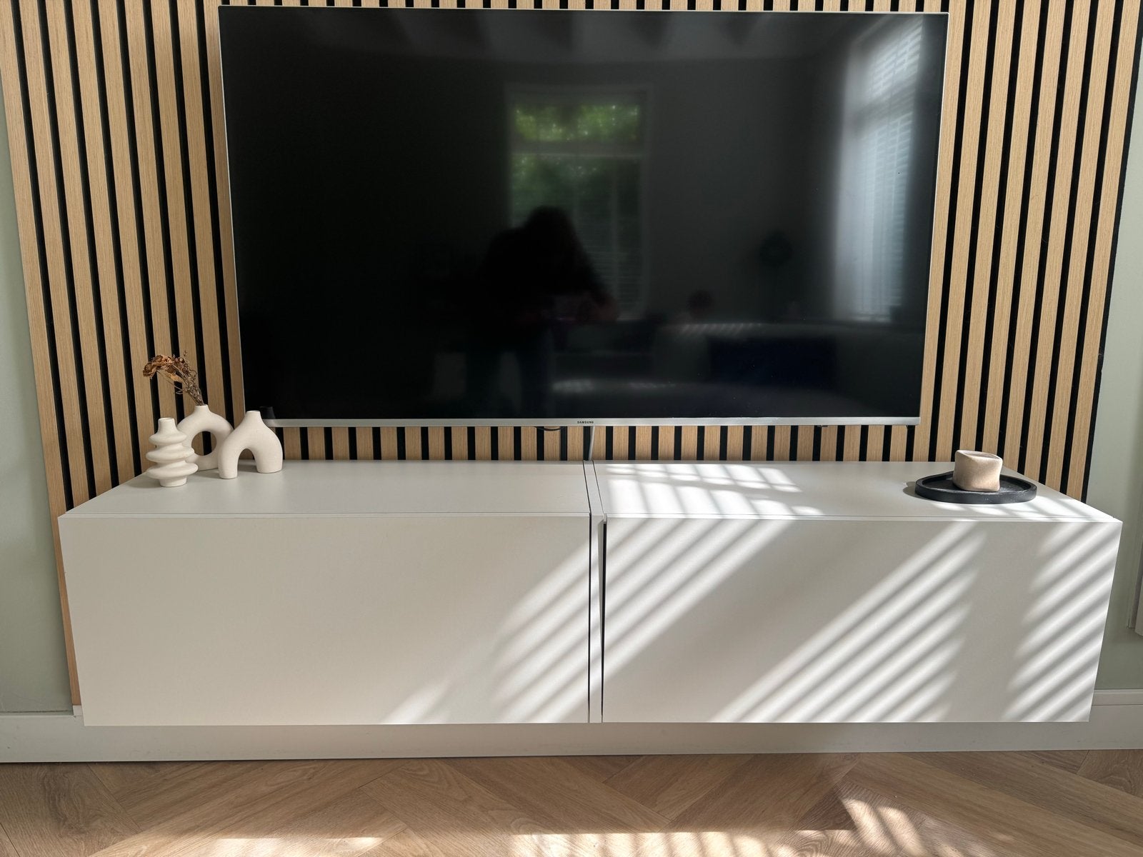 Zwevend TV-meubel Selsey Design Emma lichtgrijs, Huis en Inrichting, Kasten | Televisiemeubels, Ophalen, Overige materialen, 100 tot 150 cm