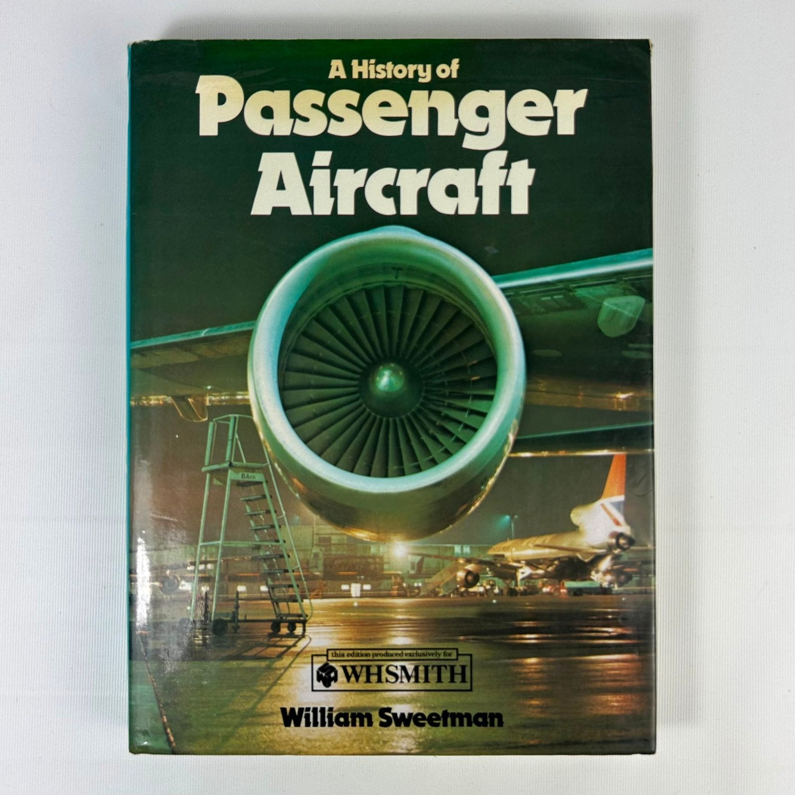 A History of Passenger Aircraft - William Sweetman, Ophalen of Verzenden, Gelezen, Overige onderwerpen, William Sweetman