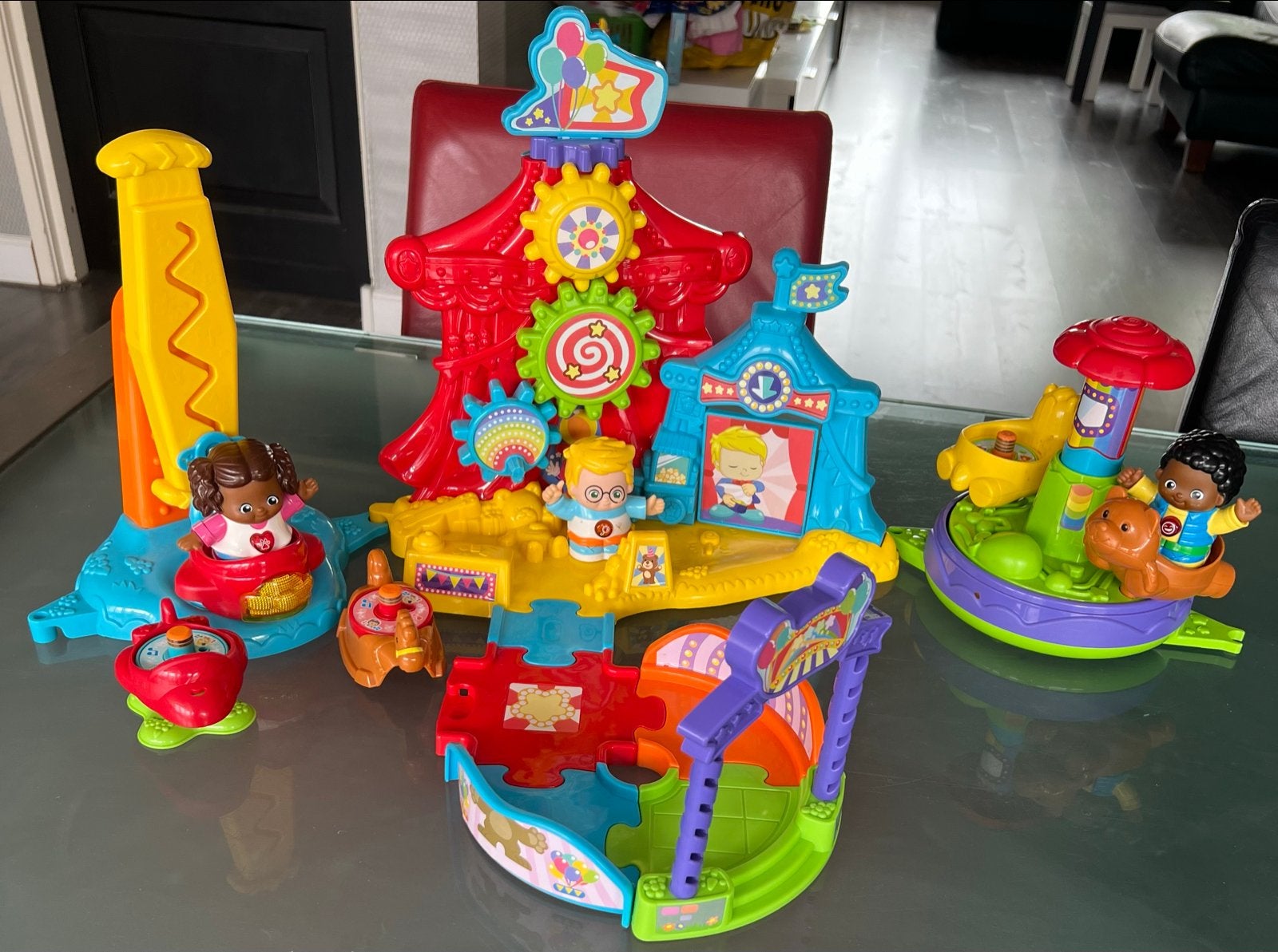 VTech Vrolijke Vriendjes Speelset - pretpark, Kinderen en Baby's, Speelgoed | Babyspeelgoed, Ophalen, Gebruikt, Overige typen