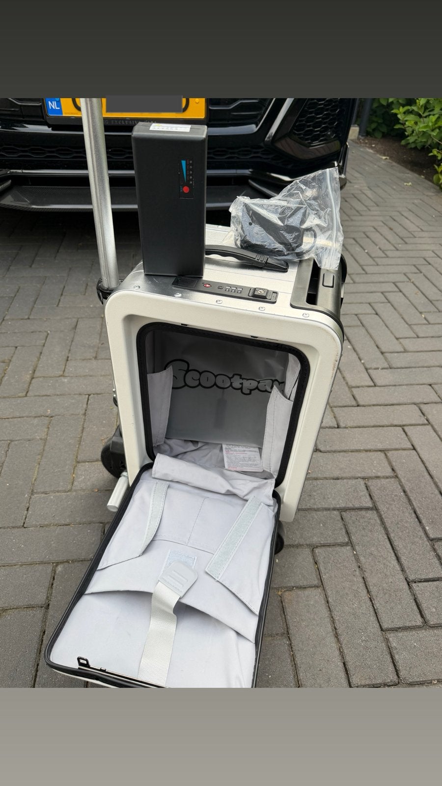 Scootcase: Koffer met geïntegreerde step, Sieraden, Tassen en Uiterlijk, Koffers, Zo goed als nieuw, Hard kunststof, Minder dan 50 cm