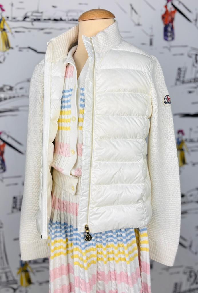 Moncler meisjes vest jack jas dons wol maat 8, Kinderen en Baby's, Kinderkleding | Maat 128, Moncler EU, Zo goed als nieuw, Moncler