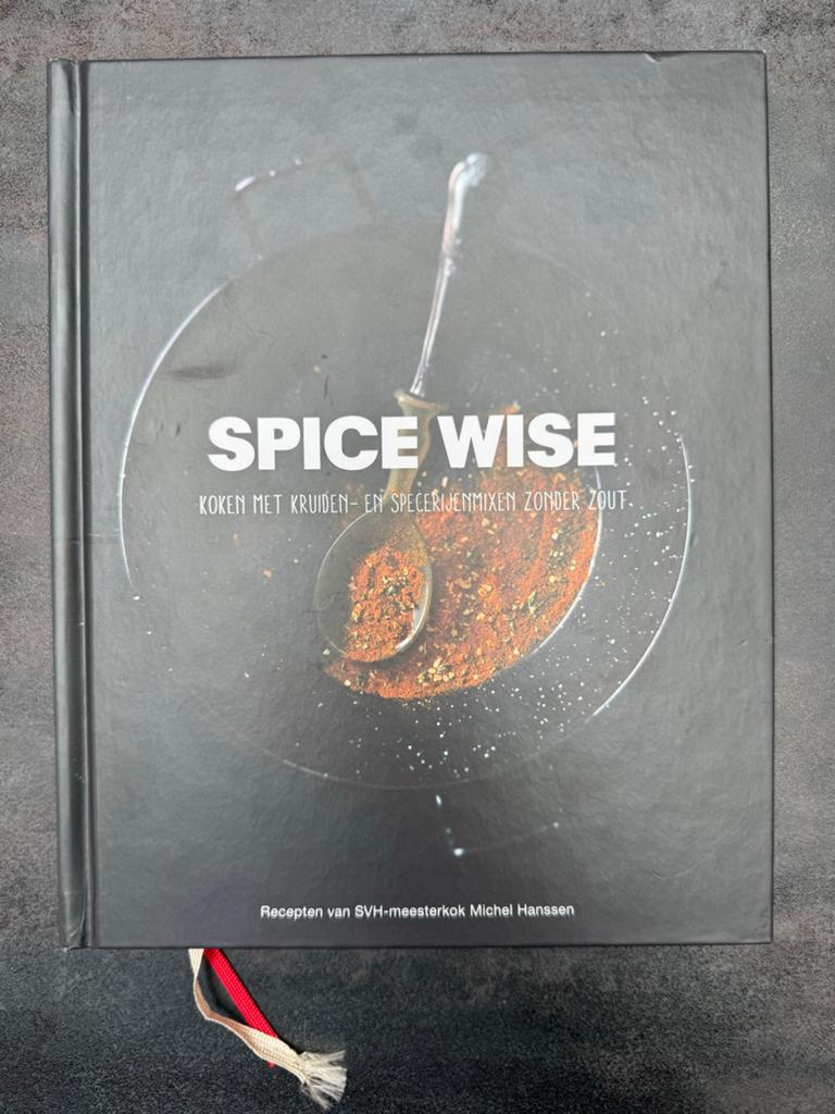 Spice Wise: Koken met kruiden- en specerijenmixen zonder zou, Boeken, Hoofdgerechten, Ophalen of Verzenden, Zo goed als nieuw