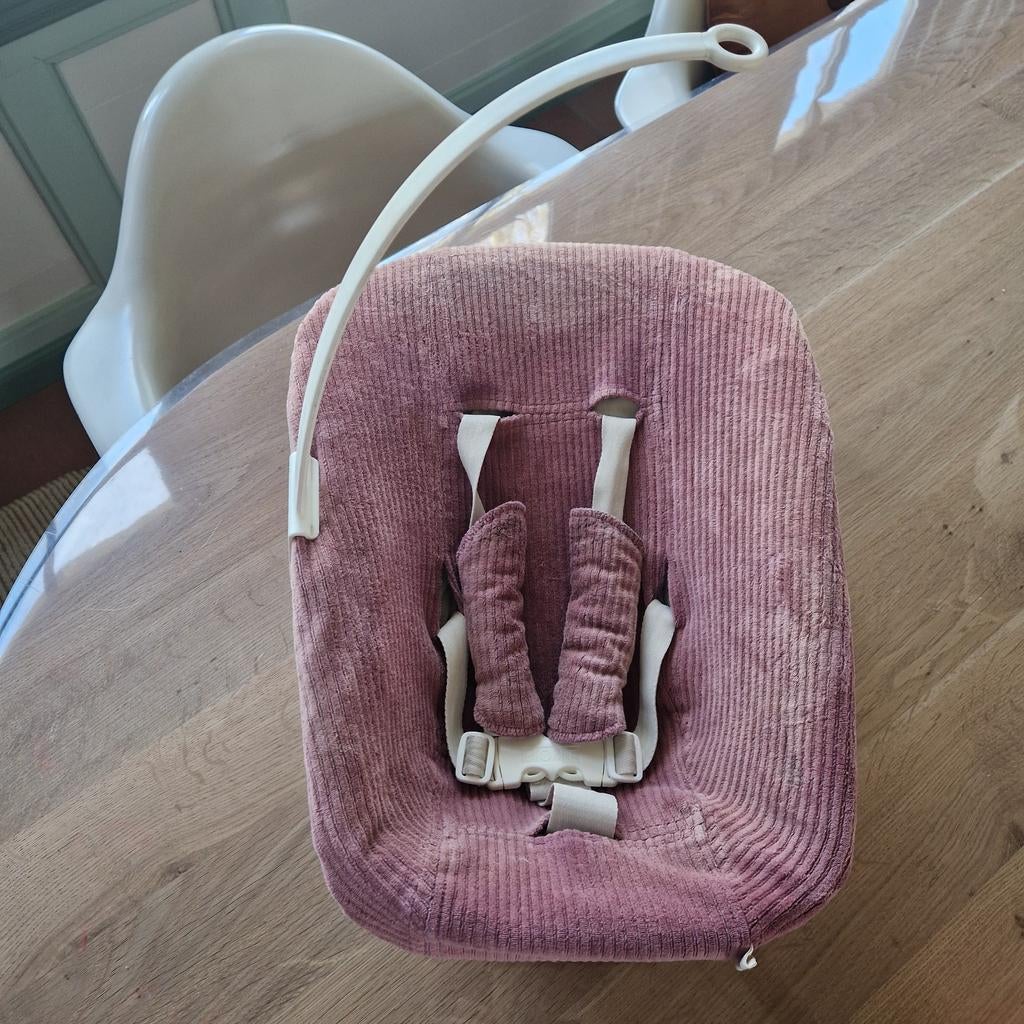 Stokke newbornset met speelgoedboog, Verzenden, Zo goed als nieuw, Overige typen, Gordel(s)