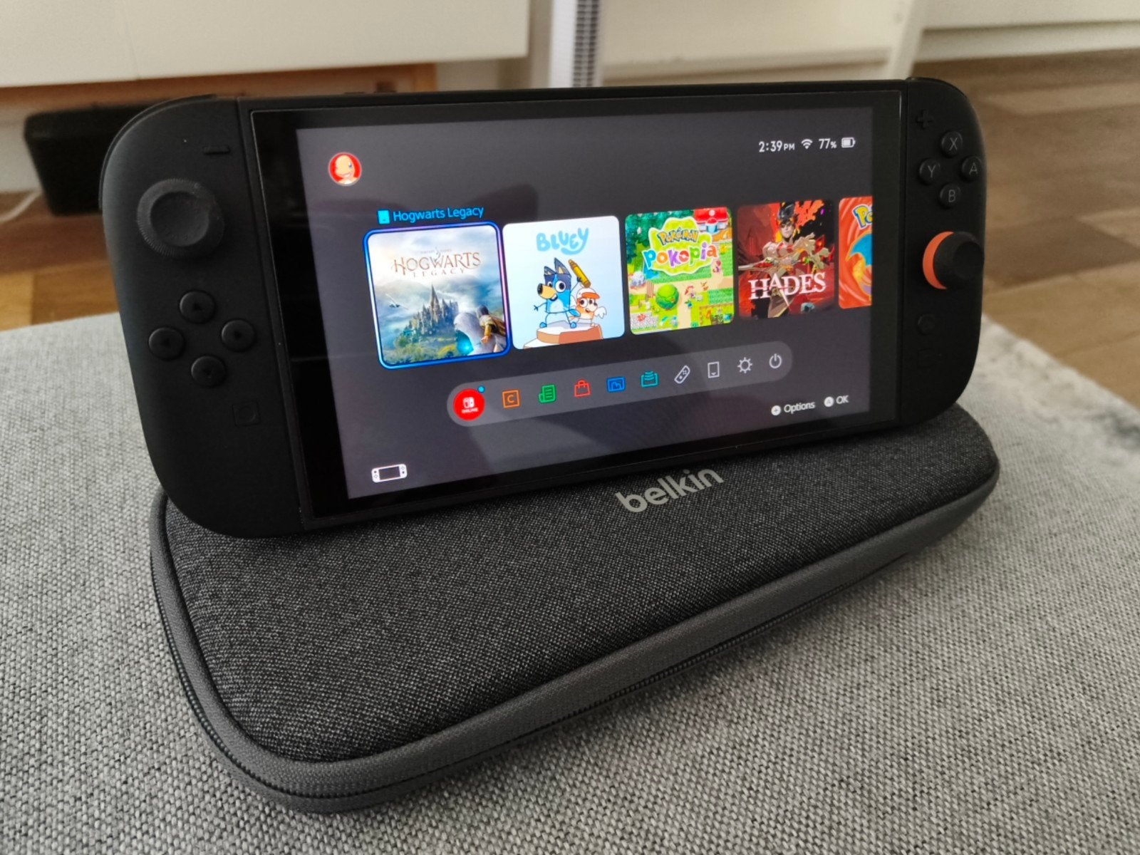 Nintendo Switch 2 + 2 games, dock, 2 extra controllers, Ophalen, Zo goed als nieuw, Met 2 controllers, Switch Original