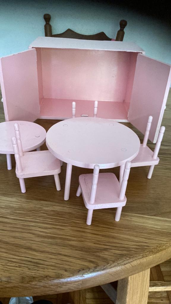 Meubel voor Barbie, Ophalen, Zo goed als nieuw