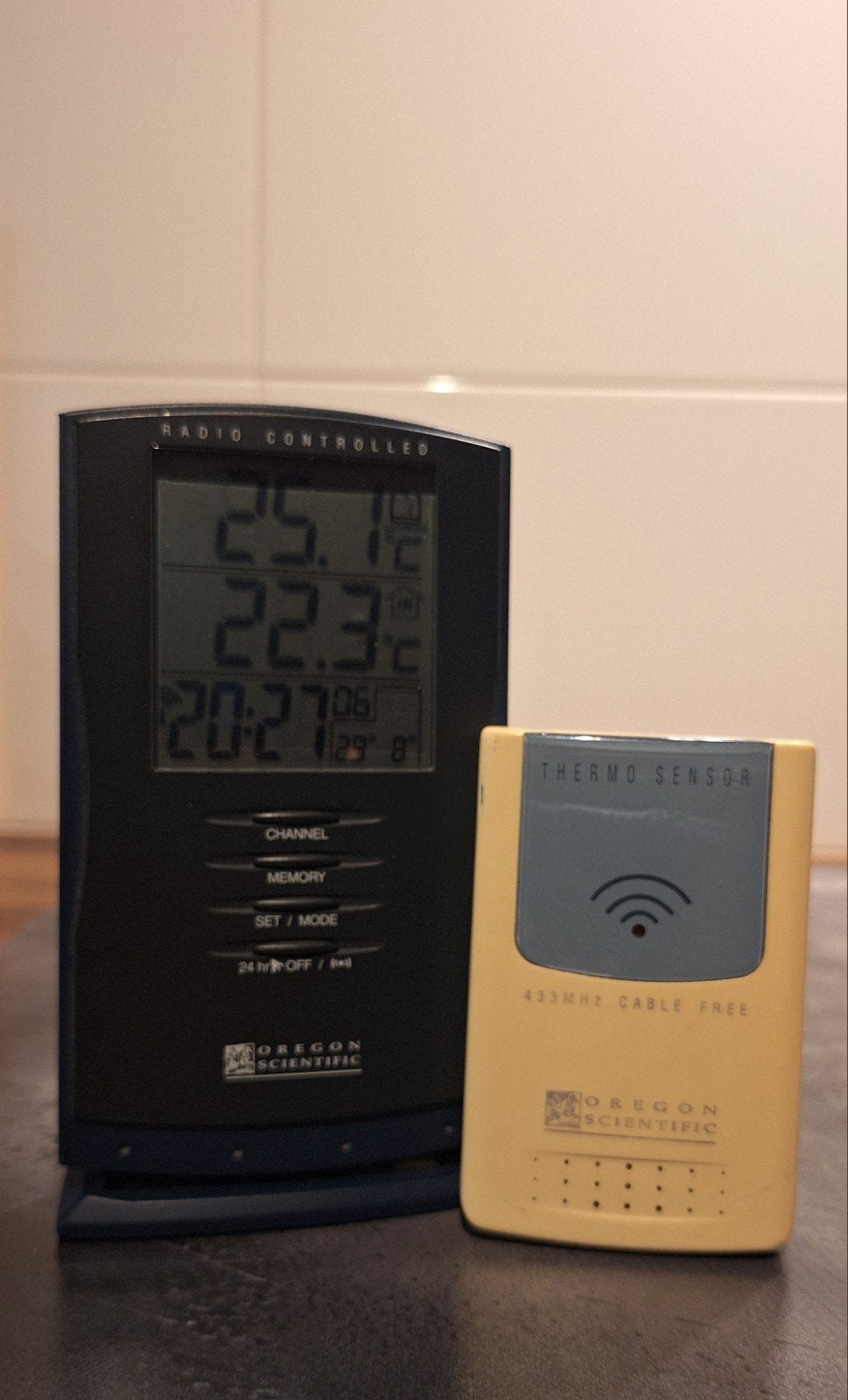 Oregon Scientific Weerstation RMR132 met THN128 Sensor, Ophalen of Verzenden, Gebruikt, Weerstation