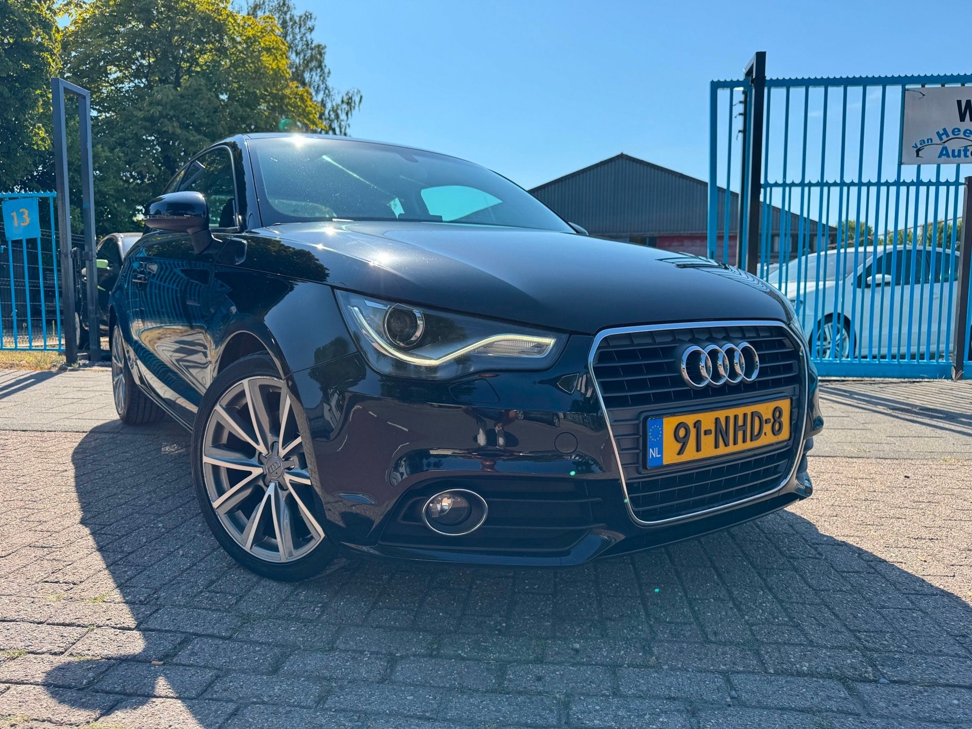 Audi A1 1.4 TFSI Clima Elek Pakket Navi Xenon Cruise Pdc, Voorwielaandrijving, Euro 5, Stof, Beige