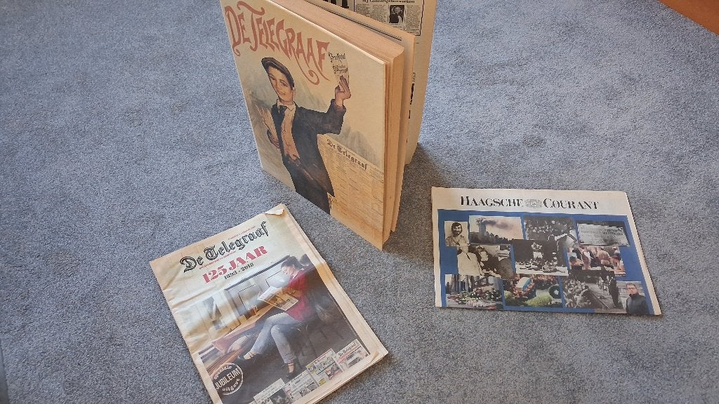 Oude kranten: De Telegraaf en Haagsche Courant, Ophalen of Verzenden, 1980 tot heden, Nederland, Krant