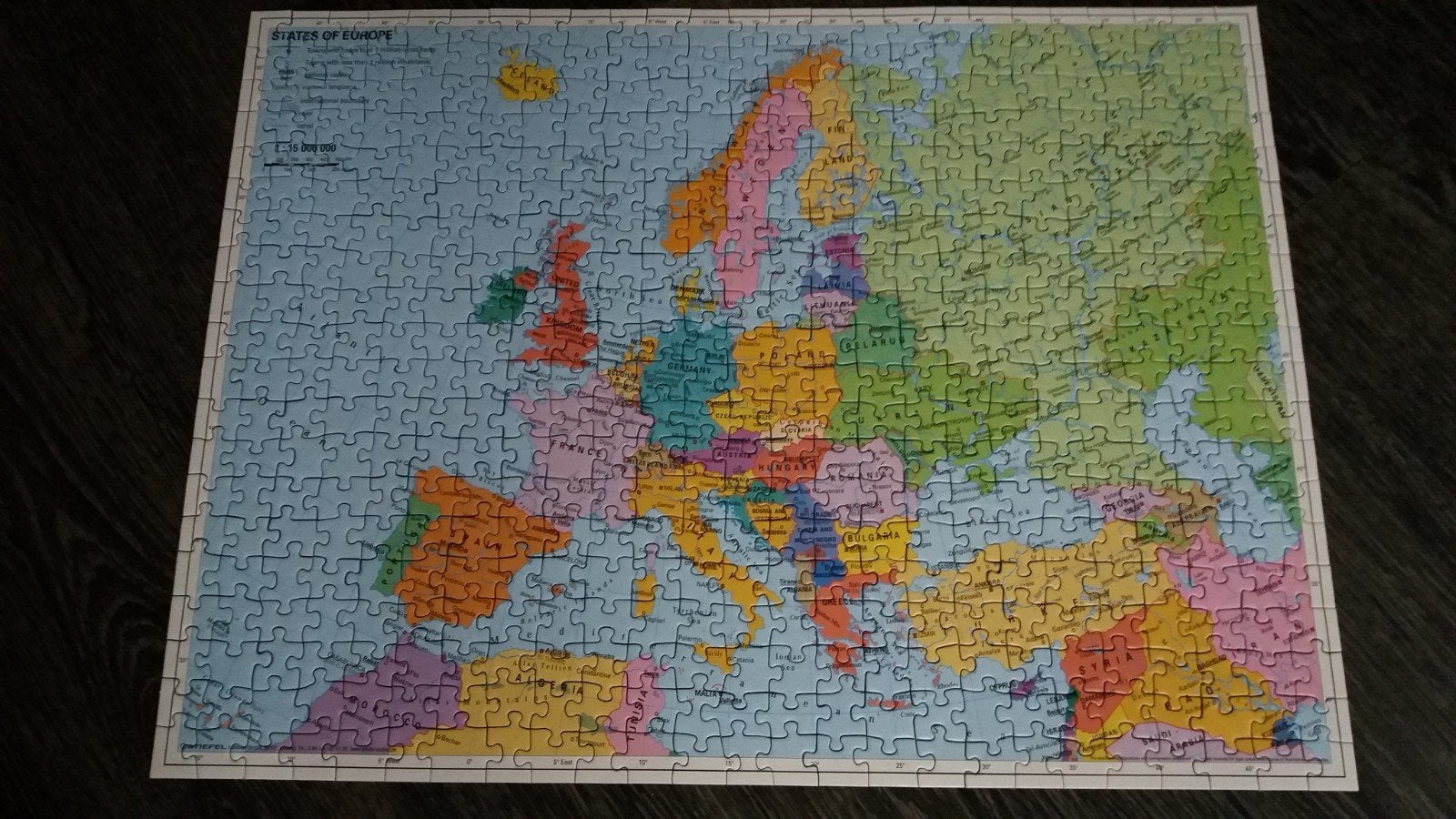 Ravensburger puzzel 500 st wereldkaart State of Europe

Op t, Hobby en Vrije tijd, Denksport en Puzzels, Ophalen, 500 t/m 1500 stukjes