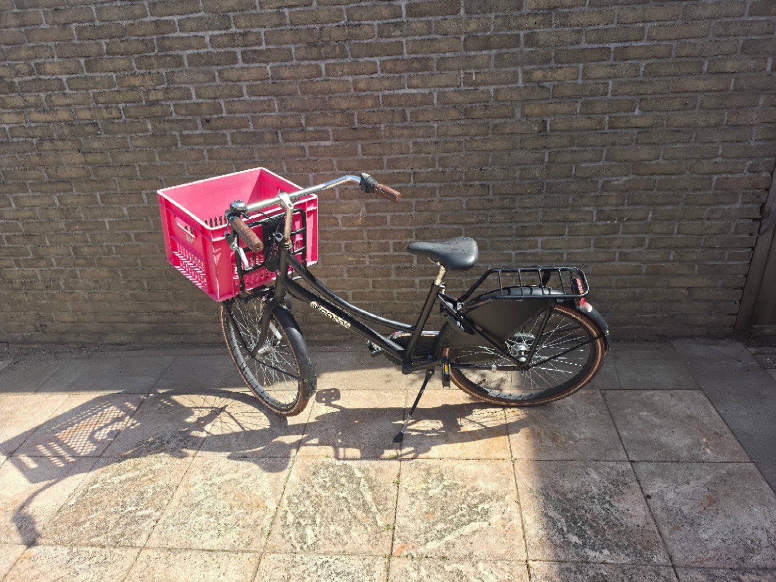 Popal fiets 26 inch met krat, Fietsen en Brommers, Fietsen | Meisjes, Terugtraprem, Gebruikt, Popal, Ophalen