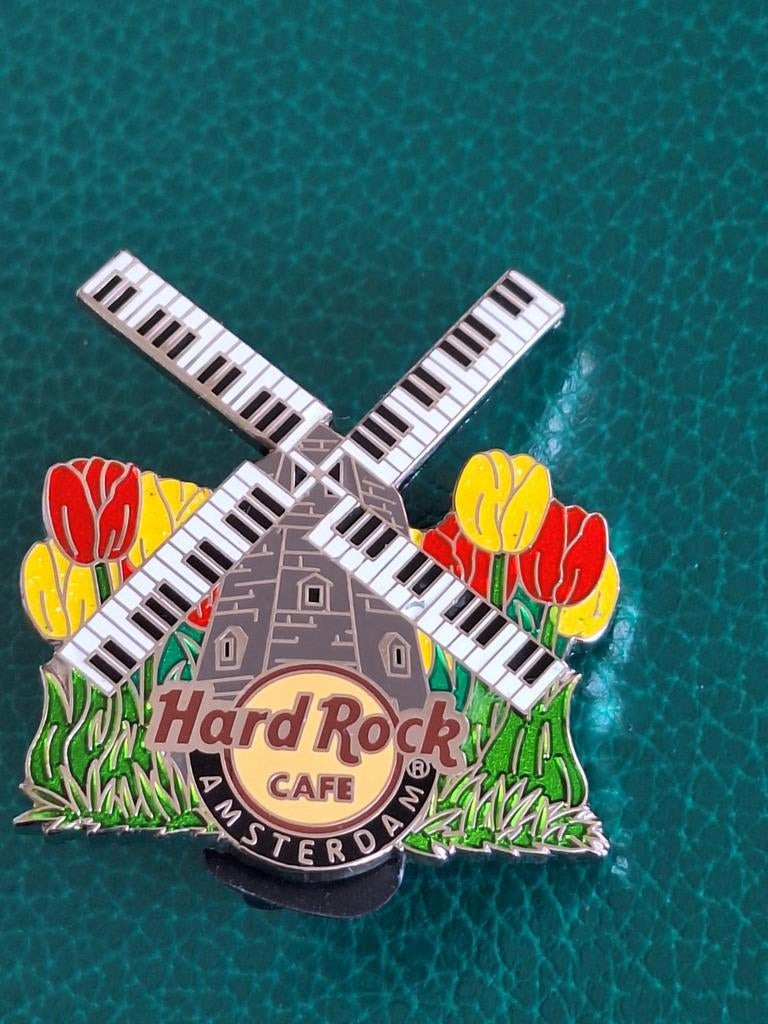 Hard Rock Cafe : AMSTERDAM , Emaille Pin met Molen, Verzenden, Zo goed als nieuw, Merk, Speldje of Pin