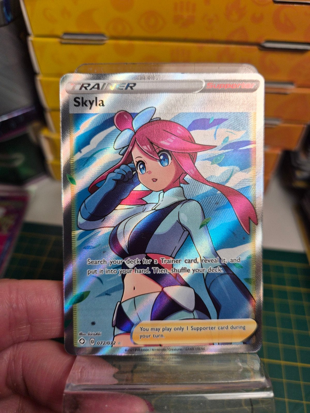Skyla Full Art Trainer Kaart SHF 72 Pokémon TCG, Hobby en Vrije tijd, Ophalen of Verzenden, Zo goed als nieuw, Losse kaart, Foil