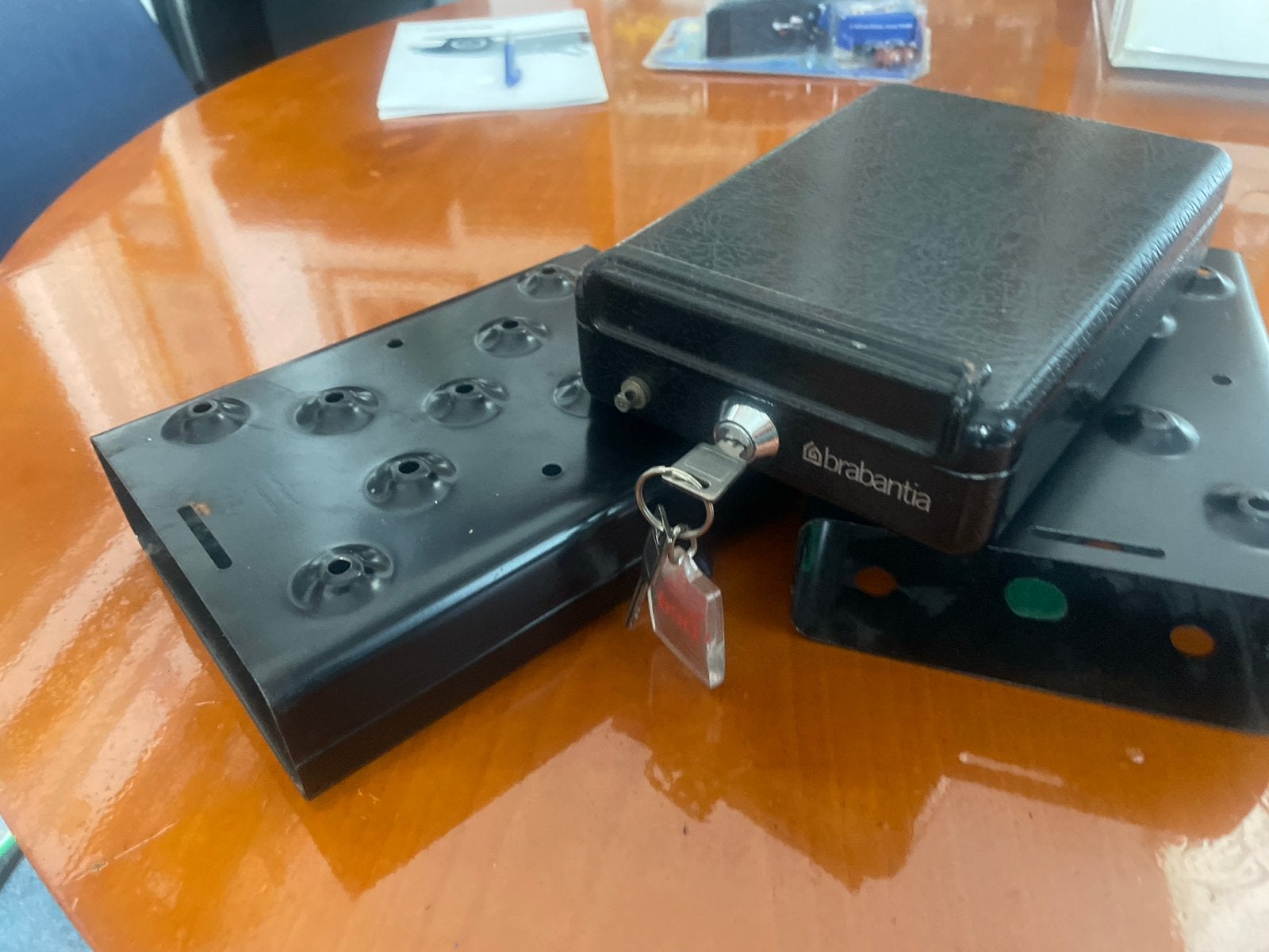 Brabantia mini safe - Nieuw, Ophalen of Verzenden, Nieuw, Brandkast