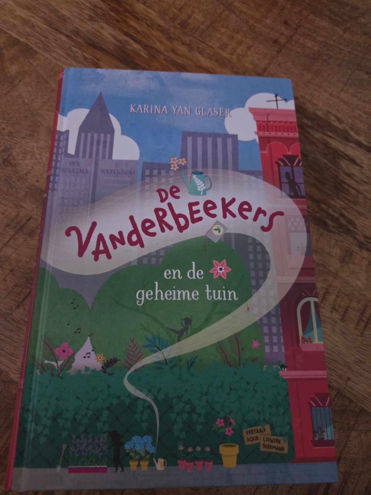 de Vanderbeekers en de geheime tuin, Ophalen of Verzenden, Zo goed als nieuw