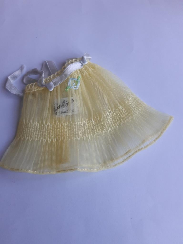 Vintage barbie kleding, Verzamelen, Ophalen of Verzenden, Zo goed als nieuw, Kleertjes