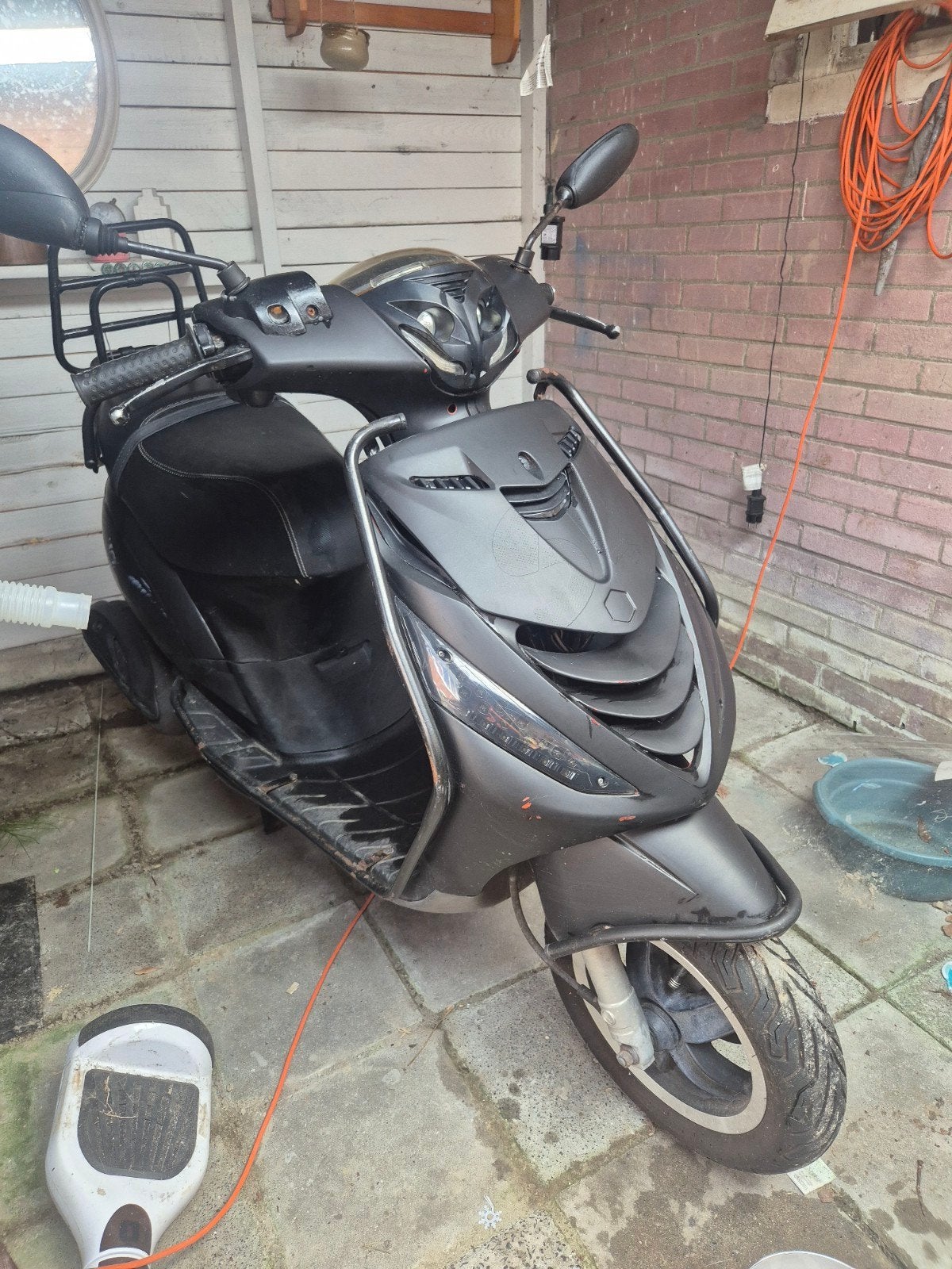 Piaggio Zip 50cc met varioring en 2 helmen, Ophalen, Gebruikt, Zip, Benzine