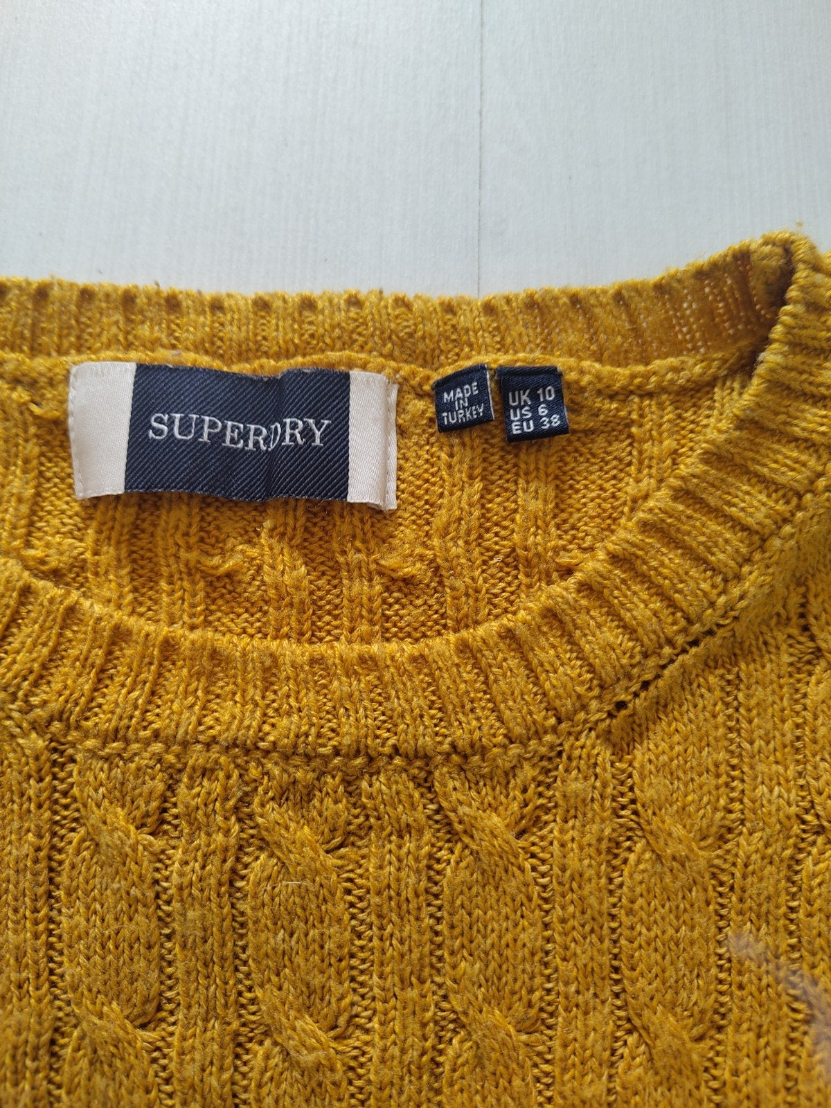 Superdry gebreide trui - Maat 38/40 (M), Maat 38/40 (M), Superdry, Geel, Ophalen of Verzenden