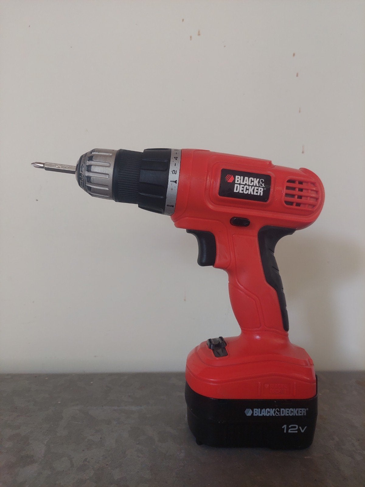 Black & Decker 12V Accuboormachine EPC12 met accu en lader, Ophalen of Verzenden, Gebruikt, Minder dan 400 watt, Boor- en Schroefmachine