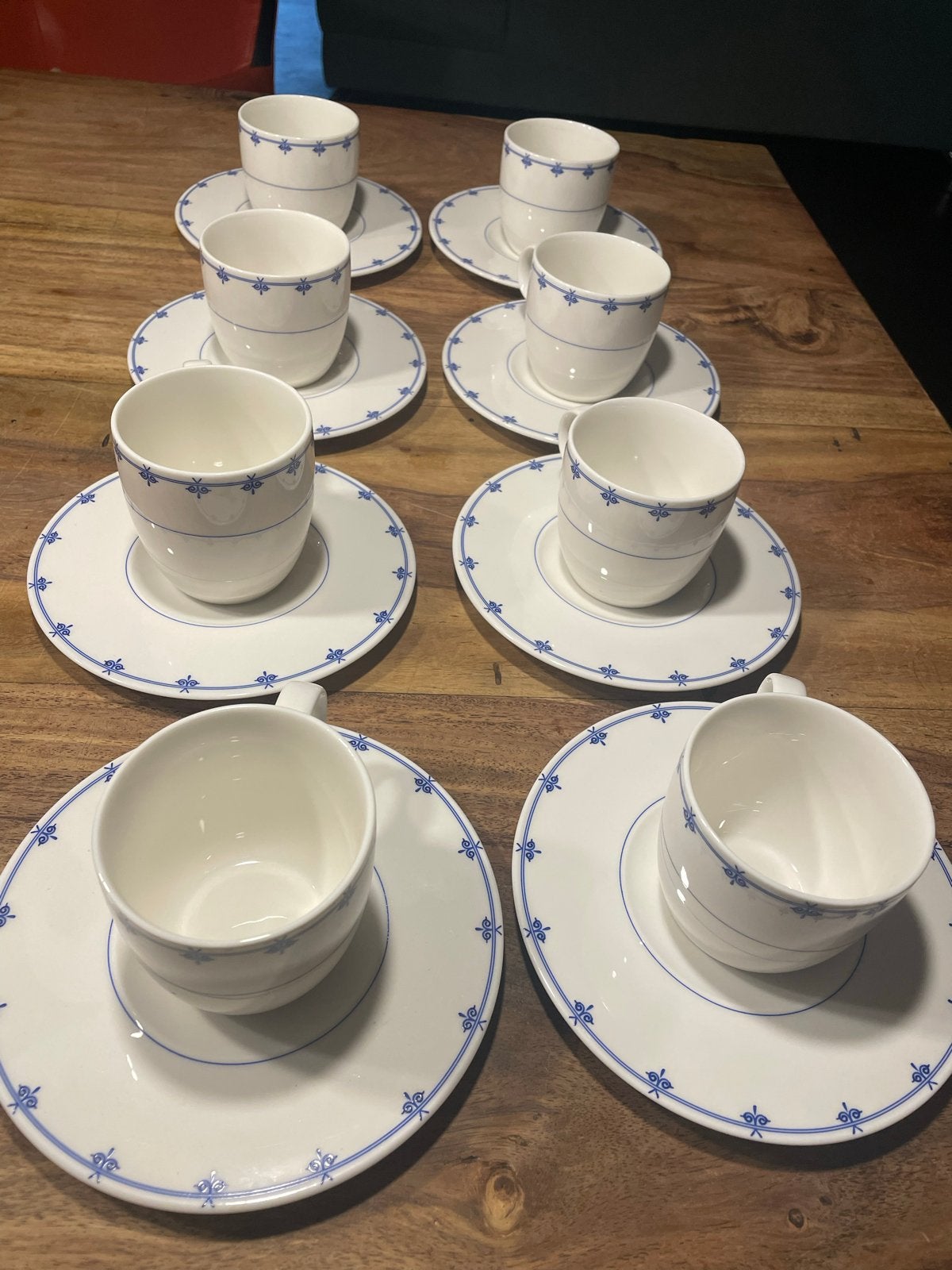 Expat Dutch Design Kop en Schotel Set - 8 stuks, Huis en Inrichting, Ophalen, Overige merken, Zo goed als nieuw, Kop(pen) en/of Schotel(s)