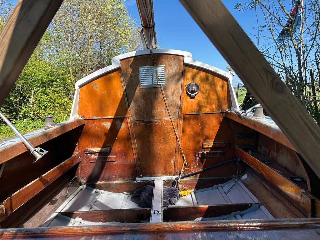 Waarschip 600 Opknapper met Mercury 5 pk - Ligplaats overnam, Watersport en Boten, Ophalen, Gebruikt, Hout, Benzine