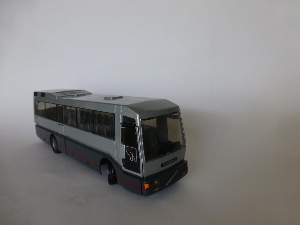 NZG Volvo touringcar, Ophalen of Verzenden, Zo goed als nieuw, Bus of Vrachtwagen, NZG