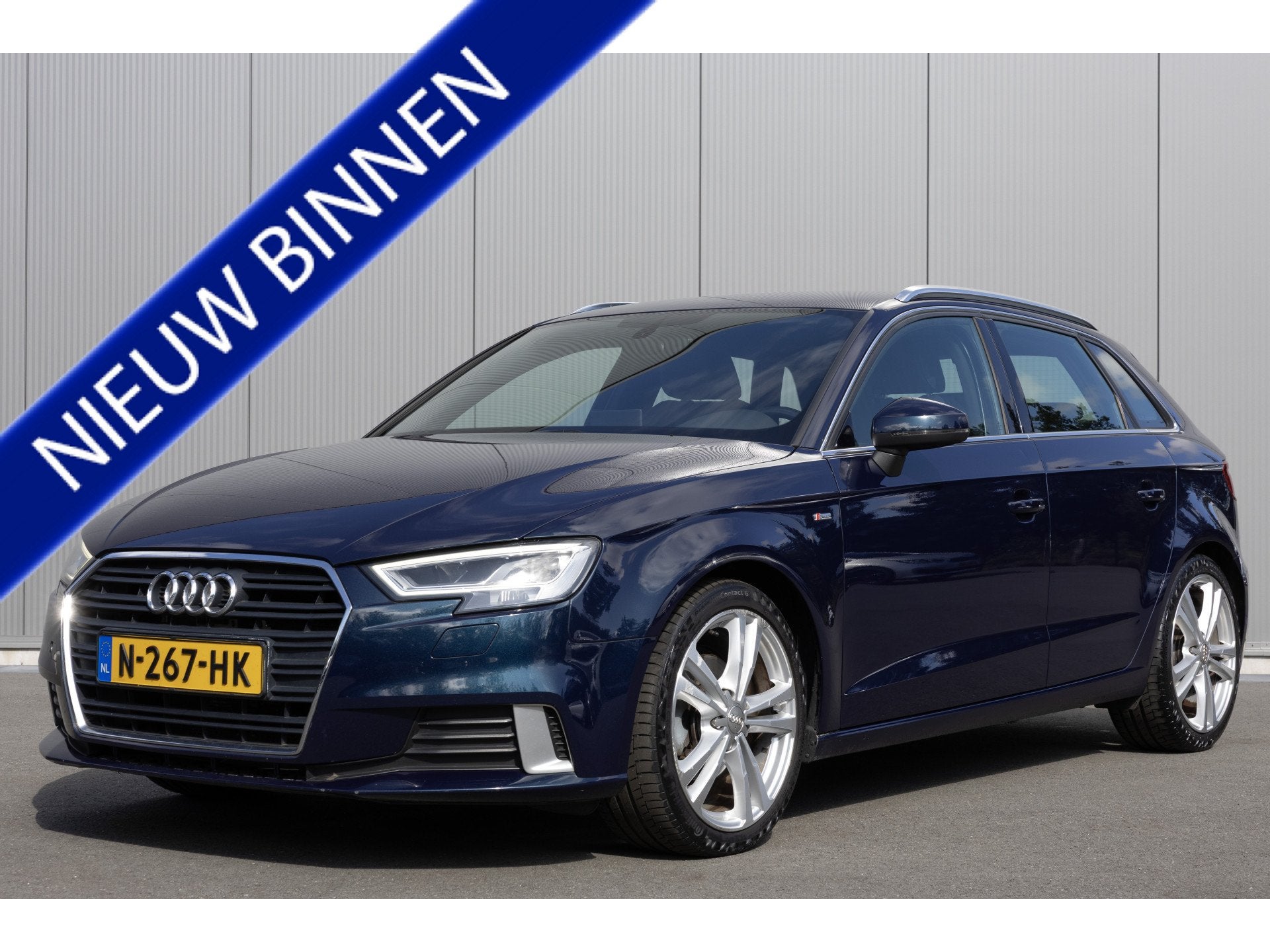 Audi A3 Sportback | 3X-S- LINE | VIRTUAL DASH | D-SHAPE STUU, Gebruikt, Blauw, 630 kg, 3 cilinders