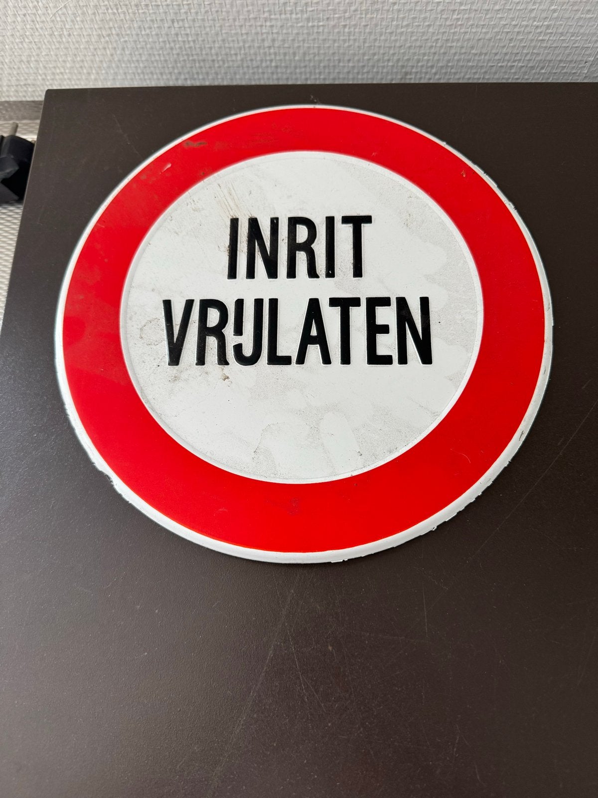 Verkeersbord 'Inrit Vrijlaten' - Vintage, Ophalen