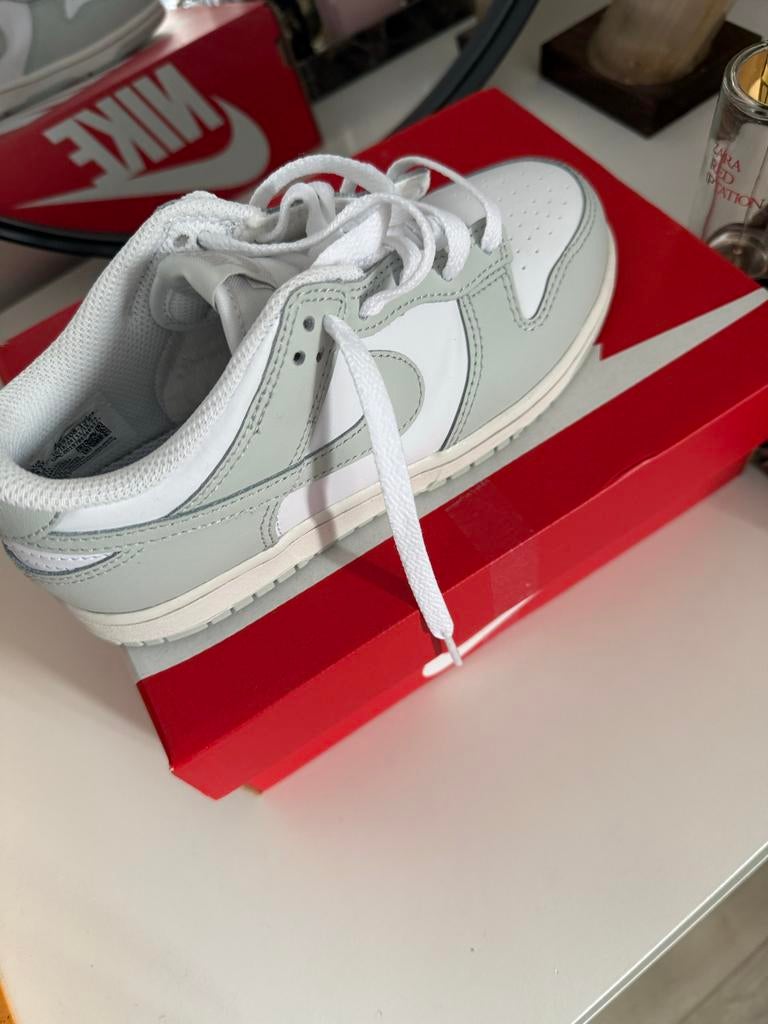 Nike Dunk Low Mint Groen, Jongen of Meisje, Schoenen, Nieuw, Ophalen of Verzenden