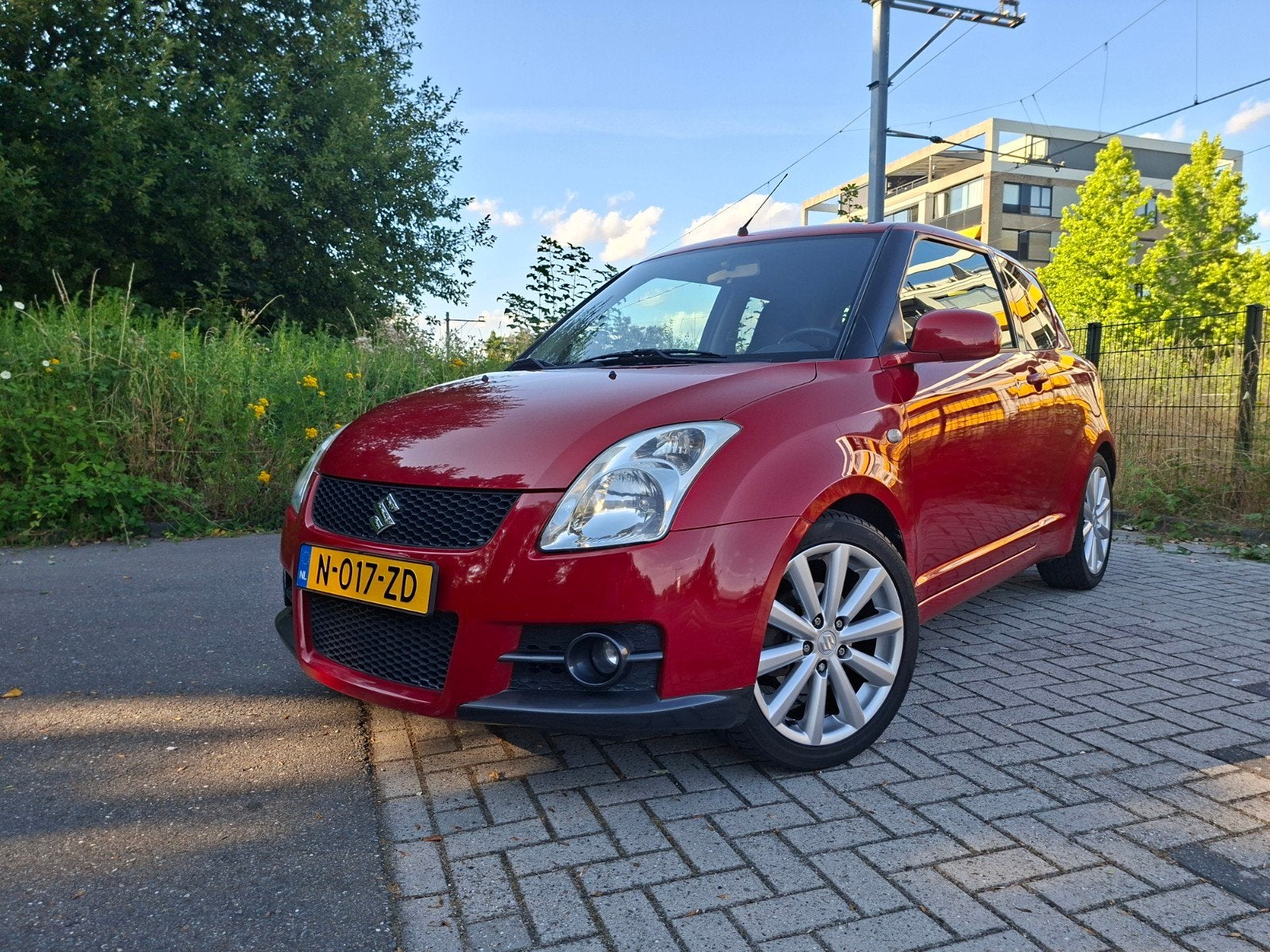 Suzuki Swift 1.6 3D Sport 2007 Rood, Auto's, Suzuki, Voorwielaandrijving, 1005 kg, 125 pk, 40 €/maand
