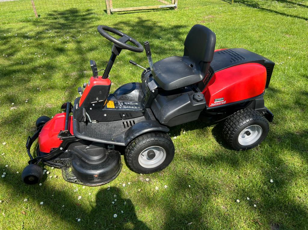 Frontmaaier Jonsered / Husqvarna rider 213c, Ophalen, Zo goed als nieuw