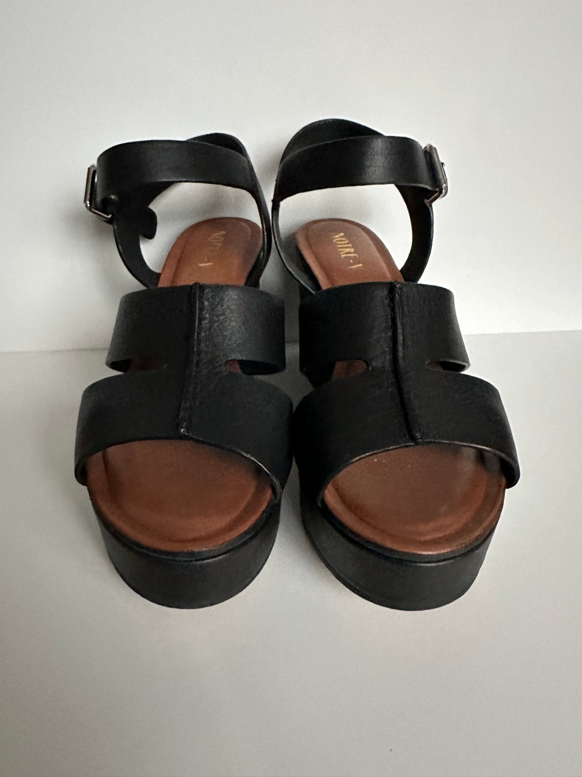 Notre - V zwarte sandalen met plateauzool - Maat 38, Kleding | Dames, Schoenen, Zwart, Zo goed als nieuw, Sandalen of Muiltjes